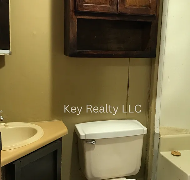 112 Anthony St — Photo 7