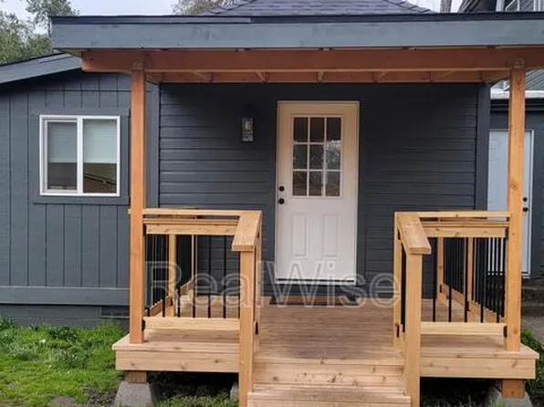 509 NW C St #5, Grants Pass, OR 97526