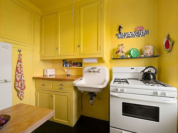 4th image of 45 Christopher St APT 16D