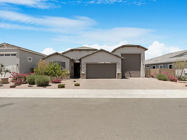 20132 W Catalina Dr — Photo 41