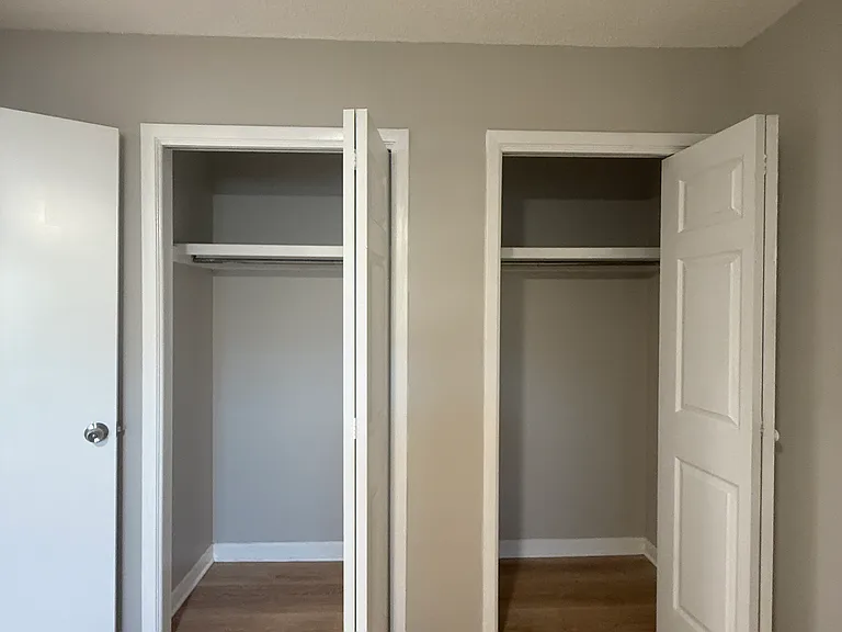 1522 Kraft Ave — Photo 7