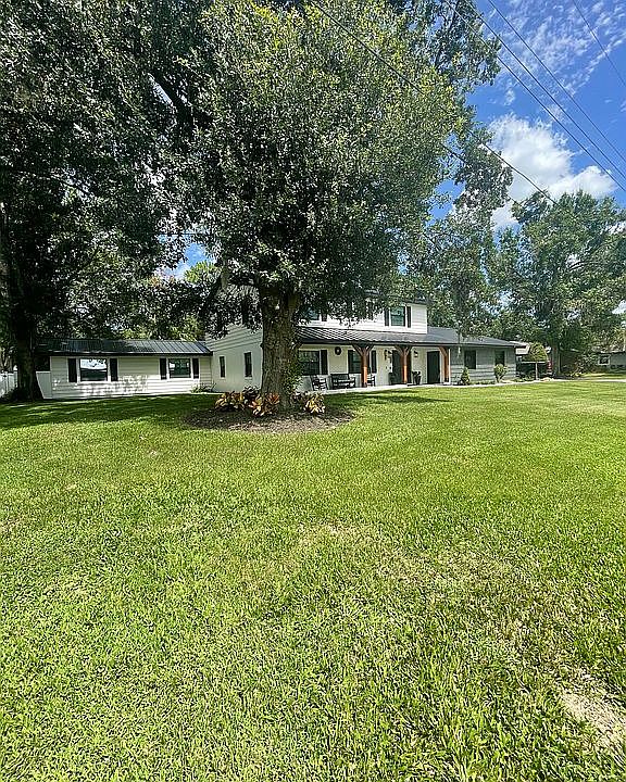1st image of 4006 Lake Haven Blvd