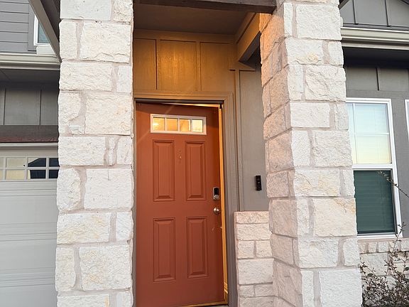 2nd image of 1645 Settlers Glen Dr