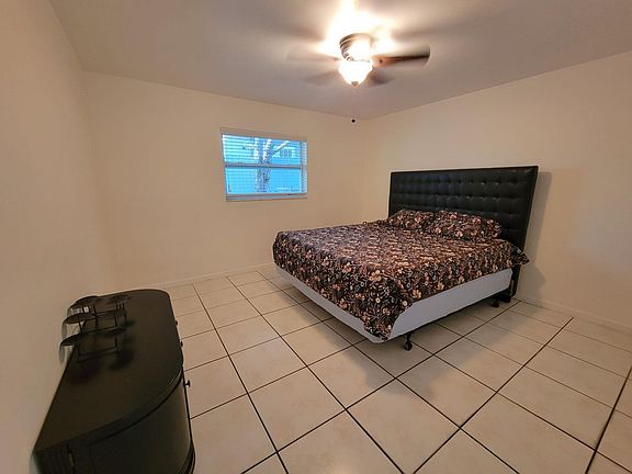 2nd image of 1258 Franklin St APT 1