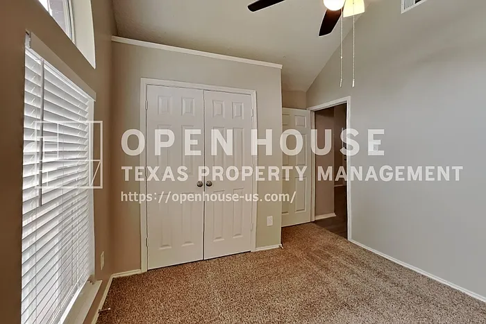 511 Brazos St — Photo 12