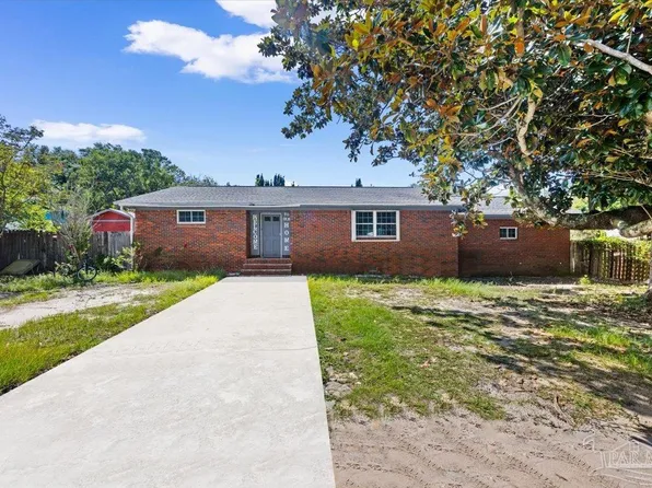 1695 Beechwood Dr, Gulf Breeze, FL 32563