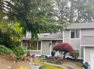 12418 SE 4th Pl, Bellevue, WA 98005
