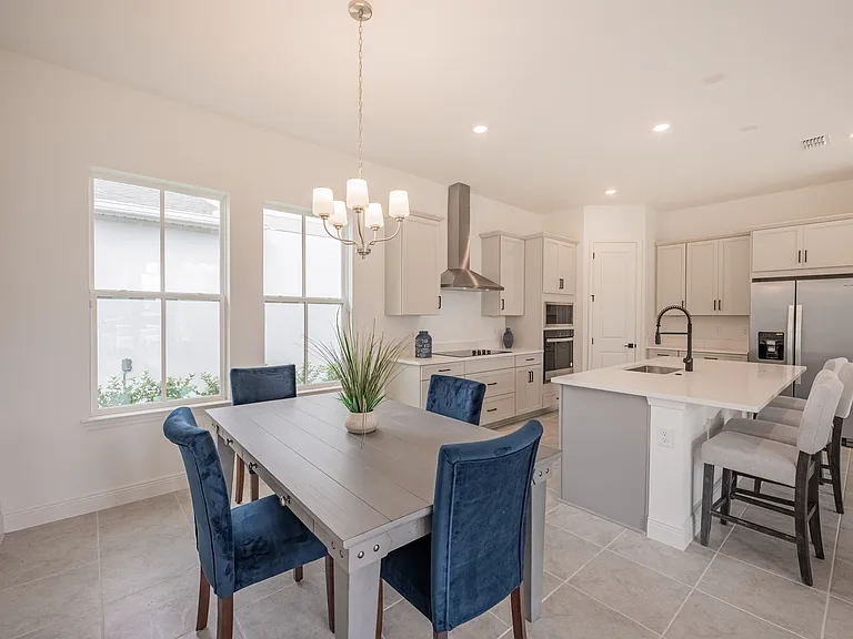 10132 Peebles St — Photo 23