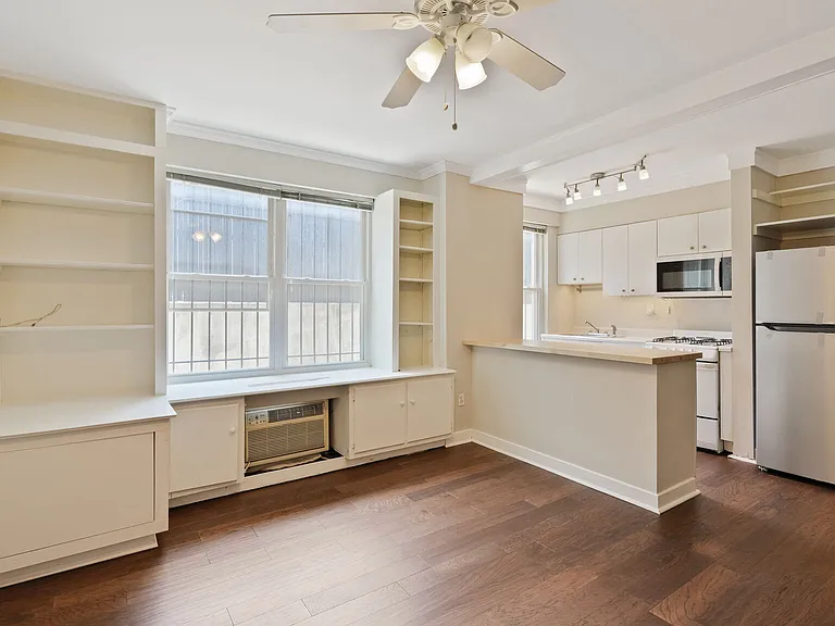 2130 N St NW #107 — Photo 2
