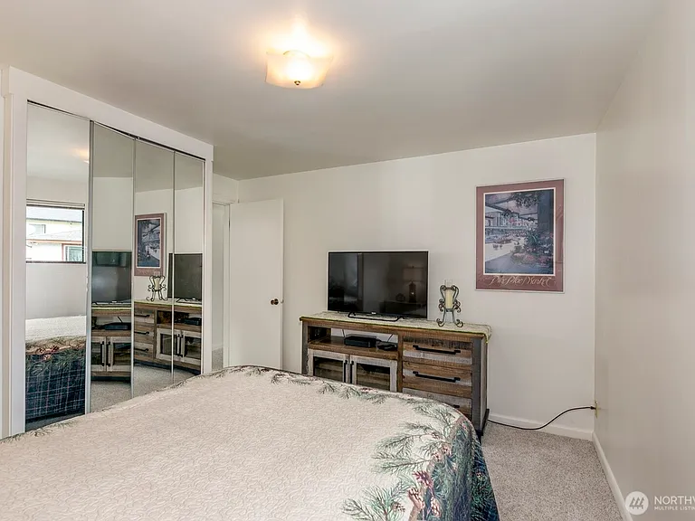 7009 Rainier Dr — Photo 7