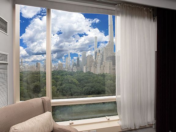 2nd image of 1 Central Park N #1202