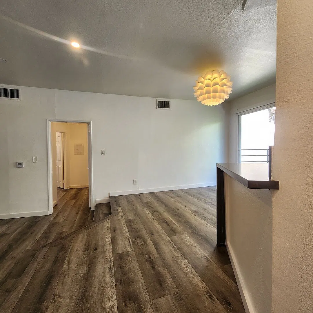 2 bed, 2.0 bath, 1150 sqft, $3,345 — Photo 4
