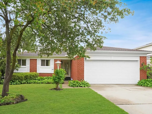 33726 Dyar Ct, Sterling Heights, MI 48310