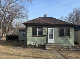 220 W 10th Ave, Mitchell, SD 57301