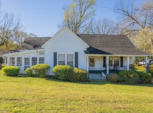 182 E South Ave, Comer, GA 30629