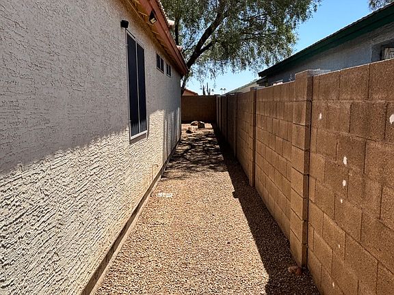 3rd image of 3021 W Covey Ln