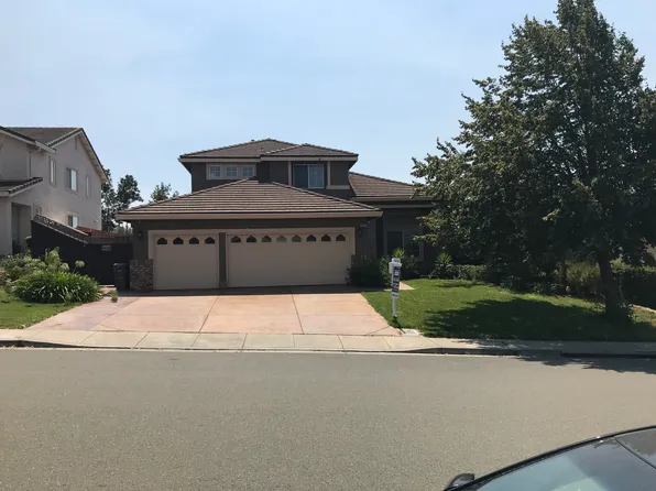 6302 Pebble Beach Dr, Vallejo, CA 94591