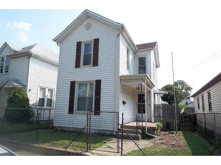 2048 Logan Ave photo 1