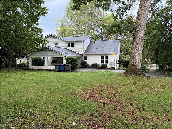3rd image of 1000 Englewood Dr