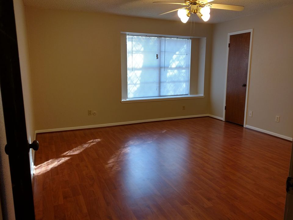 1st image of 16455 Brookford Dr