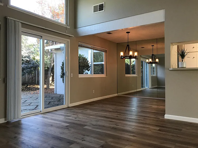 2637 Volga Way — Photo 4