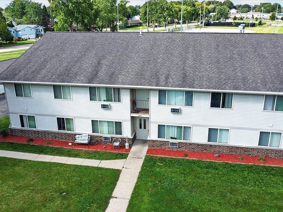 1st image of 206 Danbury Ct