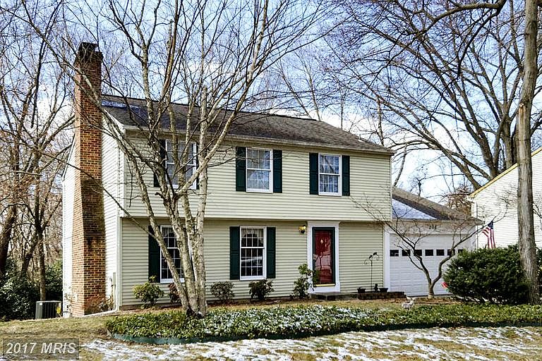 1st image of 208 Newport Dr