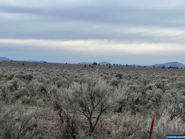 2600 Arrow Gap Rd, Christmas Valley, OR 97641