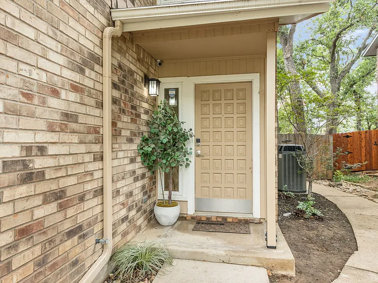 1424 Hampton Rd — Photo 30