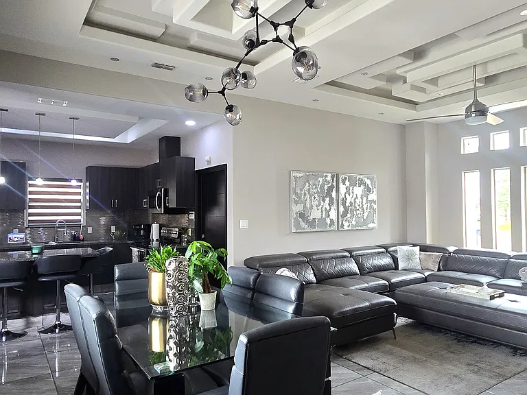 2909 Ursula Ave — Photo 5
