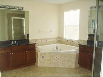5th image of 3907 Olde Lanark Dr