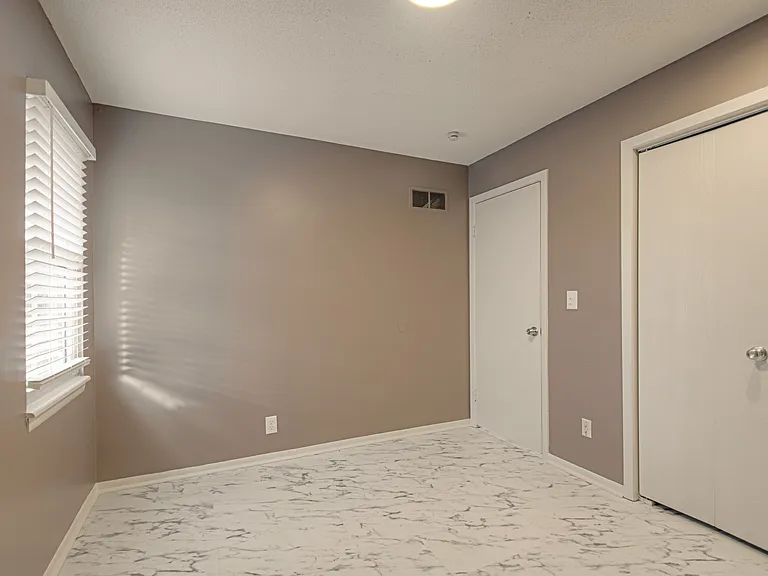 8596 Perry Ln — Photo 31