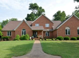 7600 Arbor Ridge Dr, Newburgh, IN 47630