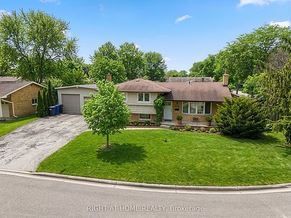 2nd image of 68 Downing Cres