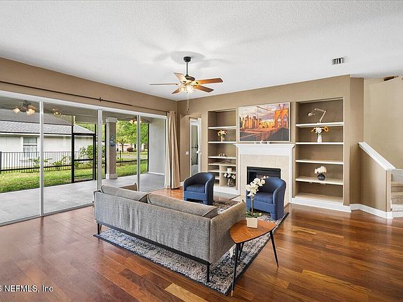 4th image of 2470 COUNTRY SIDE Drive