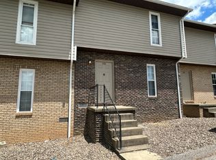 401-418 Sevilla Dr #402, Hurricane, WV 25526