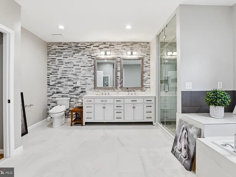 7715 Crossover Dr — Photo 42
