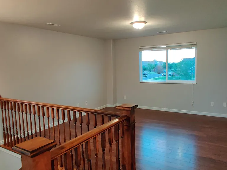 1077 N Kettering Dr — Photo 15
