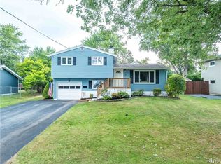 17 Mango Ln, Liverpool, NY 13090