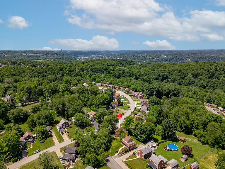 624 Elm Dr — Photo 40