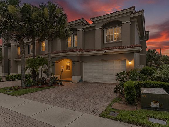 3rd image of 2882 Cedar Dunes Drive