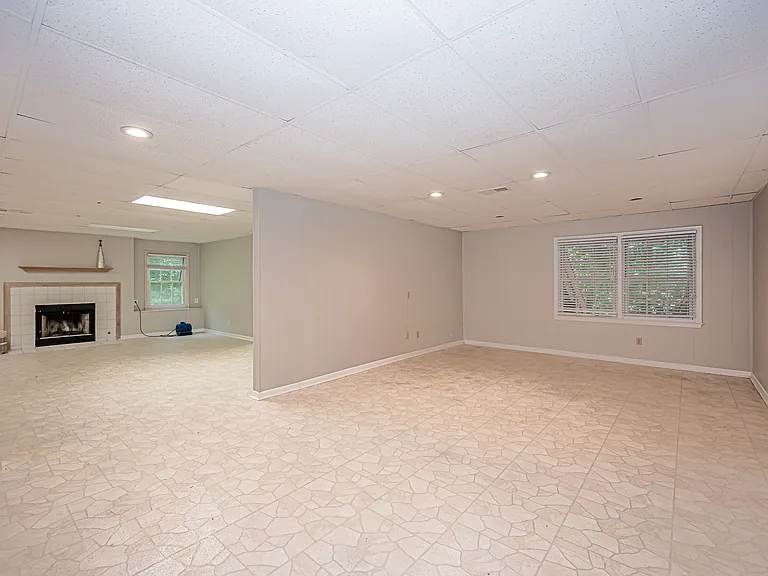 520 Arnold Rd — Photo 36