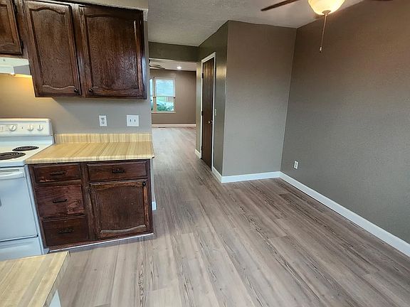 2nd image of 1248 Redbluff Dr APT C