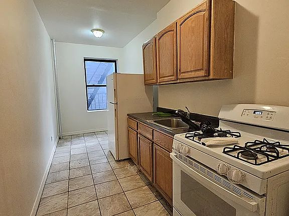 5th image of 533 Ocean Ave #5K