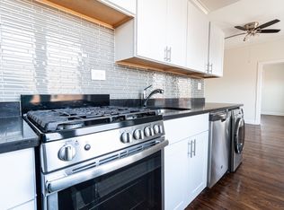 925 W Waveland Ave #3A, Chicago, IL 60613