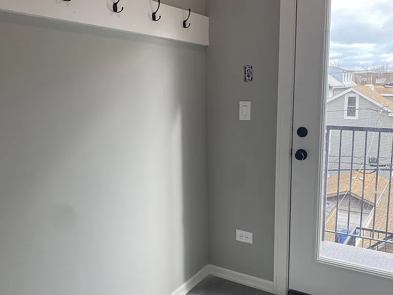 1647 N Fairfield Ave #2F1 — Photo 5