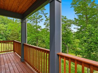 157 Lena Loop, Burns, TN 37029
