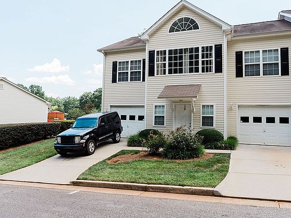 4th image of 72 Pointe Cir