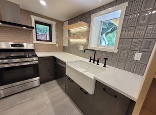 1896 Grant St, Vancouver, BC