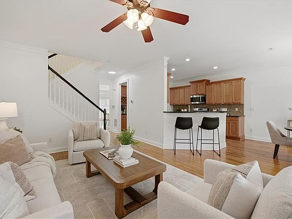 5th image of 1184 Laurel Pl SE